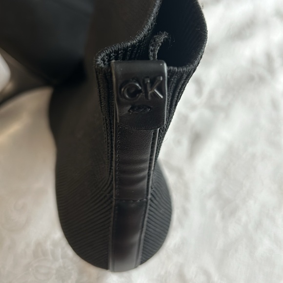 Calvin Klein -KCGABBY Ankle Booties - Size 10 - Picture 3 of 4